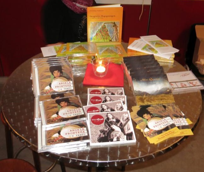 CD- und Büchertisch: Angela Frontera und Duo TonSatz in Darmstadt